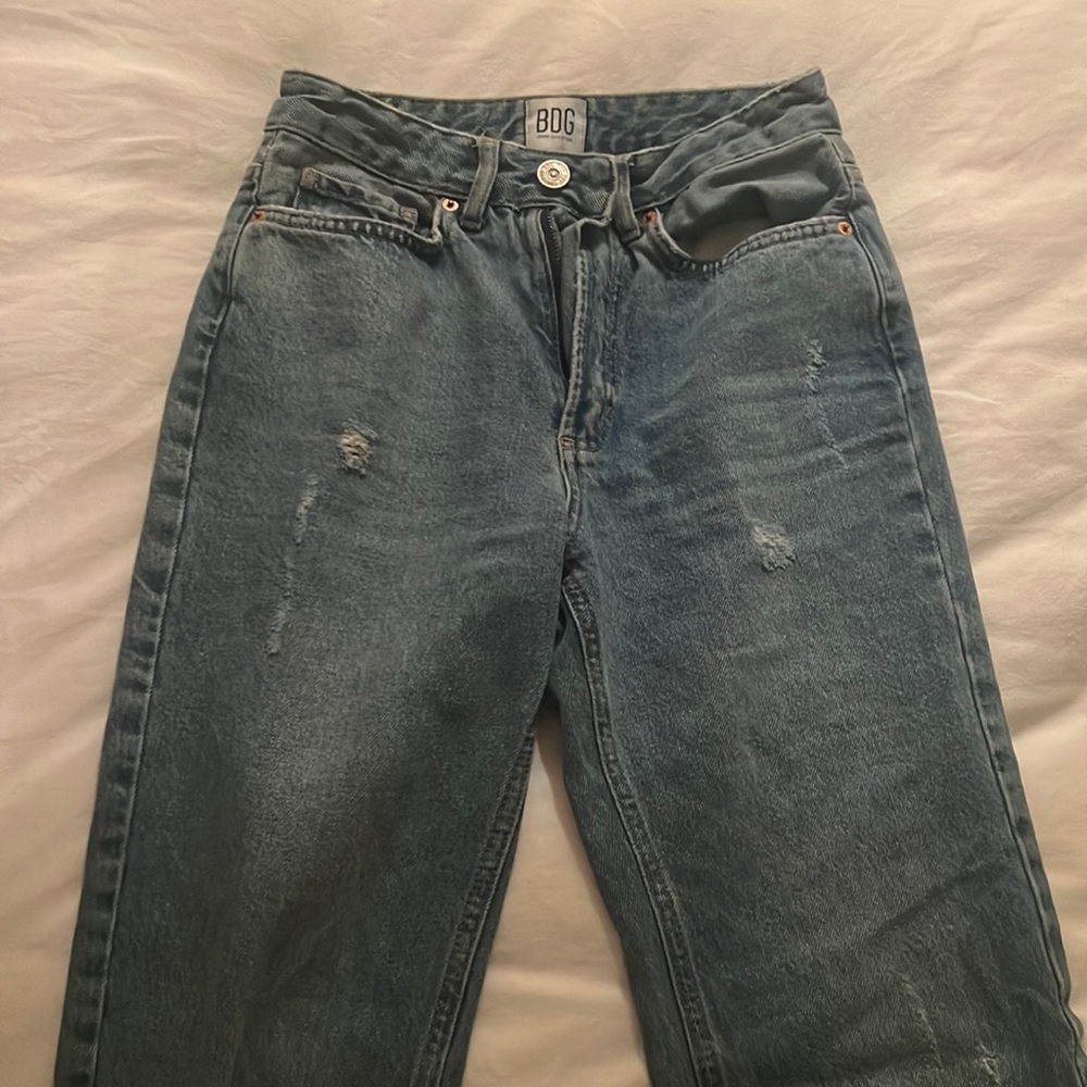 BDG high rise mom jeans size 24